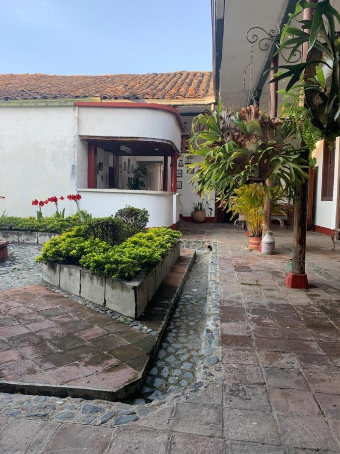 Hotel Casa Antigua Buga Exteriör bild